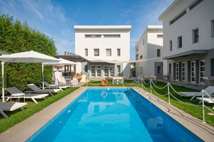 Ferienwohnung für 4 Personen, mit Balkon und Whirlpool sowie Terrasse und Garten in Chalkidiki - 4
