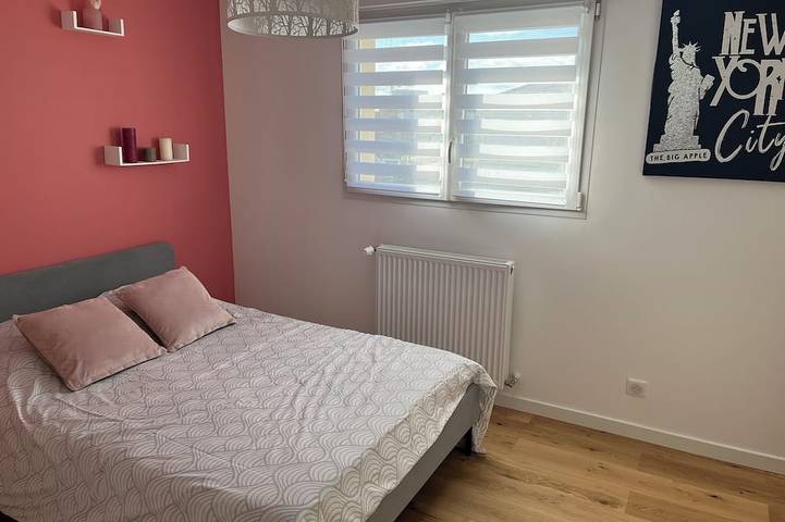 Location de vacances pour 8 personnes, avec terrasse et jardin à Bezannes - 3