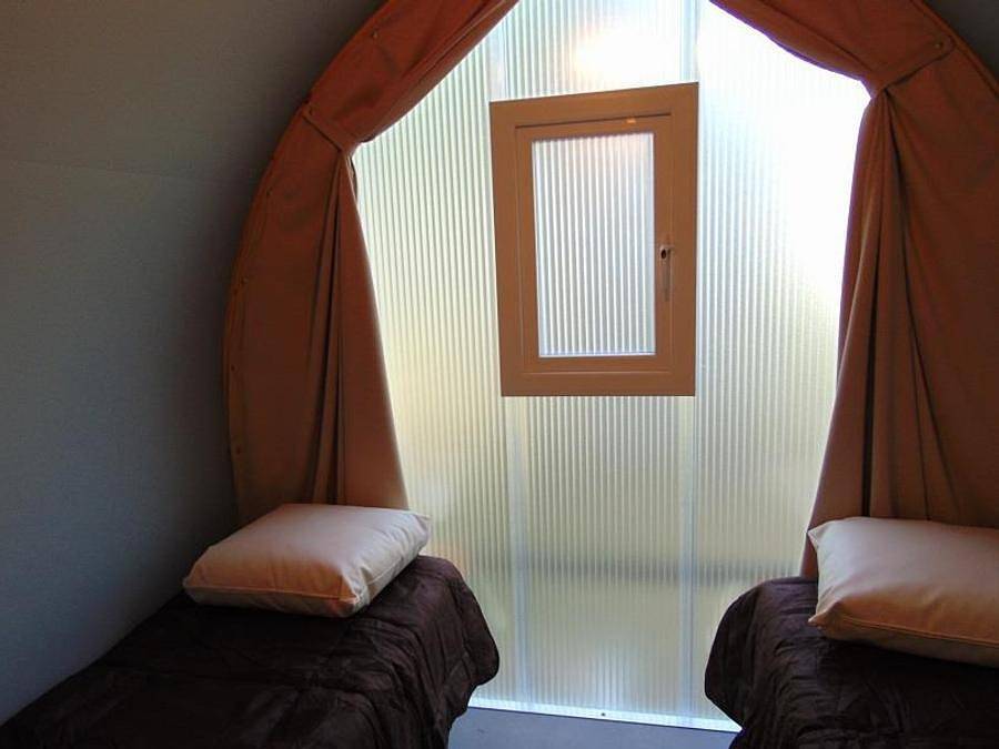 Flower Camping Le Pont du Tarn - Bungalowzelt 4 personen - Coco Sweet ohne Sanitäranlagen - Flussufer in Florac-Trois-Rivières, Cevennen