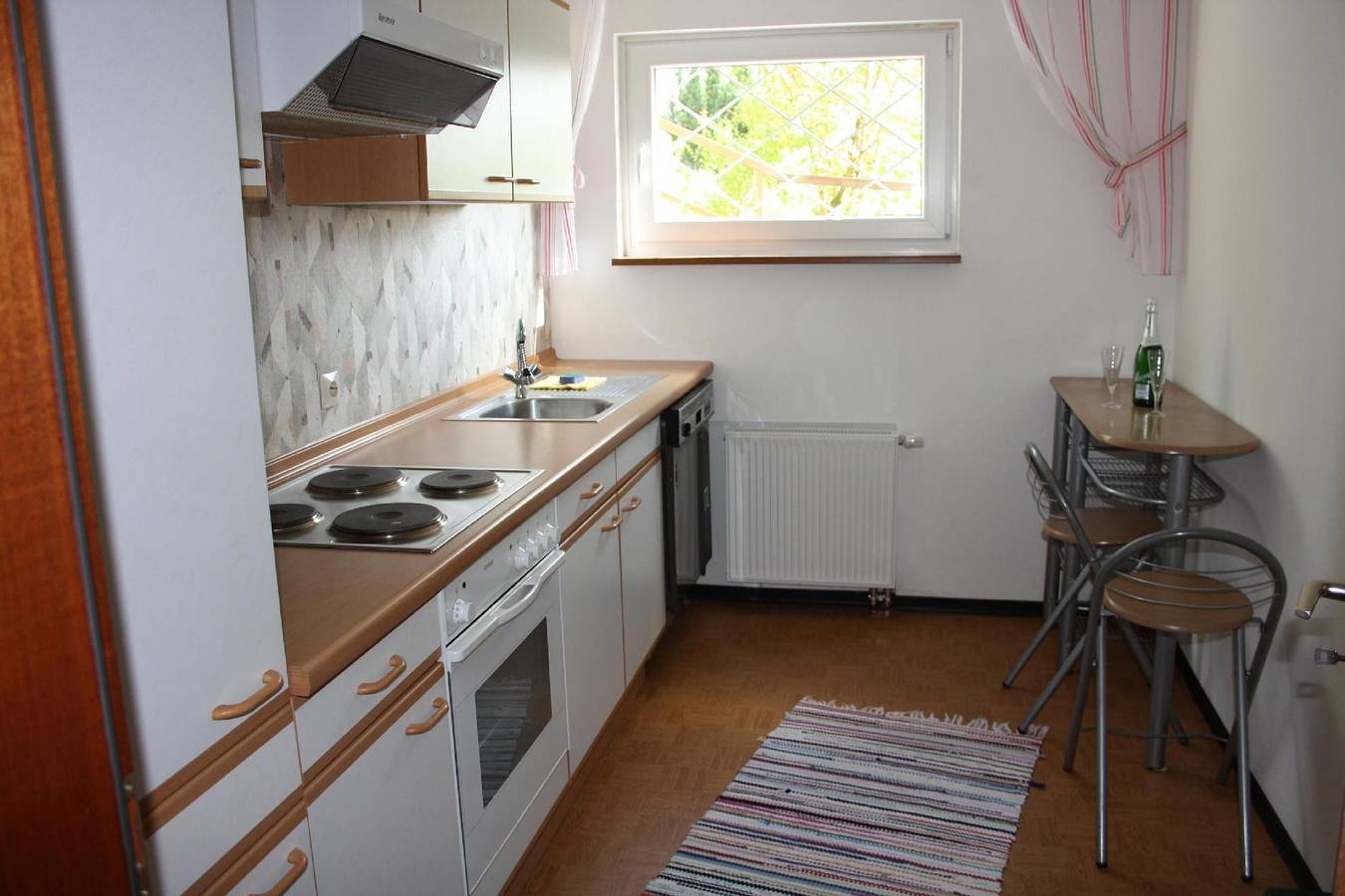 Ganze Ferienwohnung, Schöner Ausblick und ruhiger Lage in Burladingen, Neckar-Alb