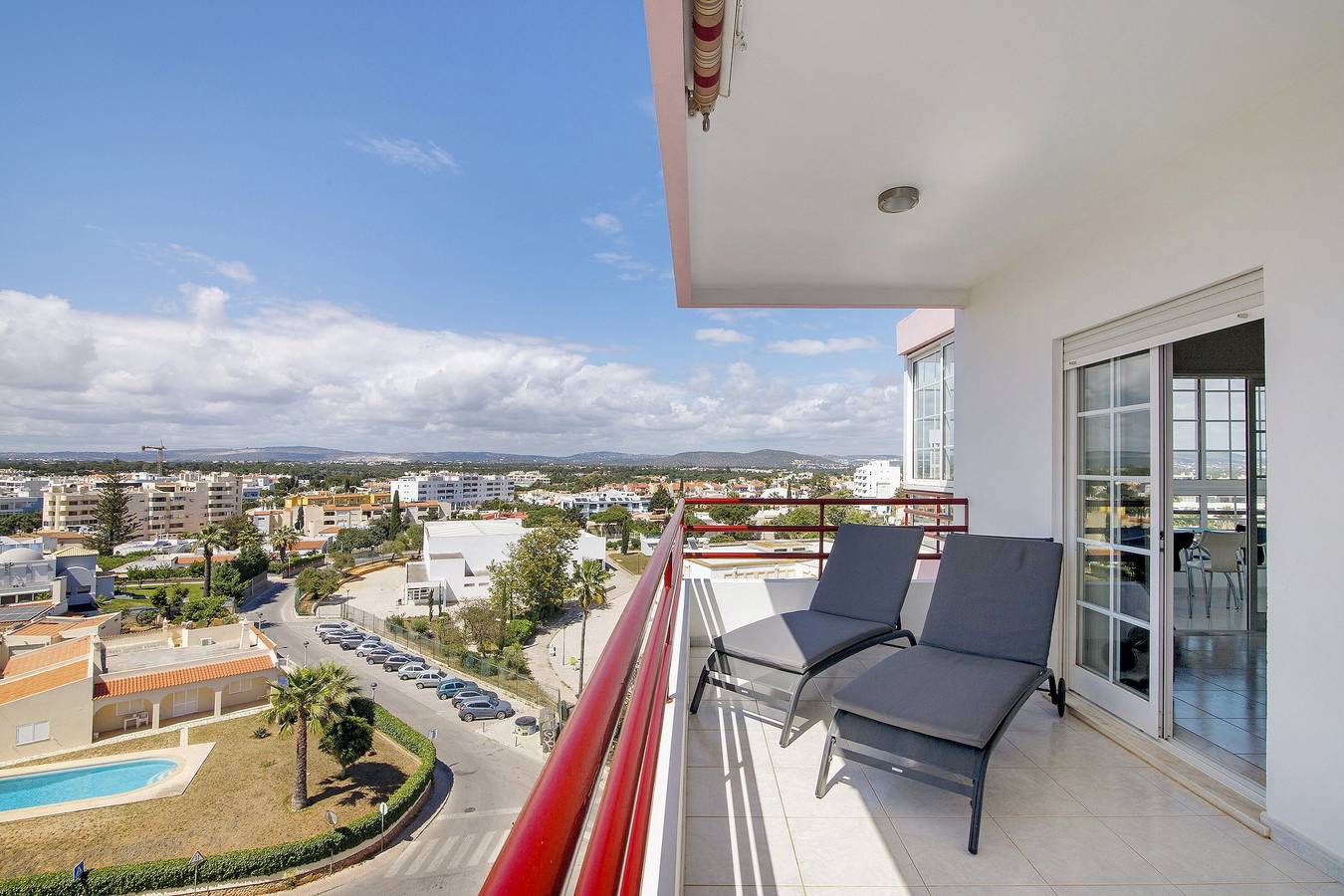 Apartamento vacacional 'Com Vista Panorámica' con vistas al mar, Wi-Fi y aire acondicionado in Quarteira, Distrito de Faro