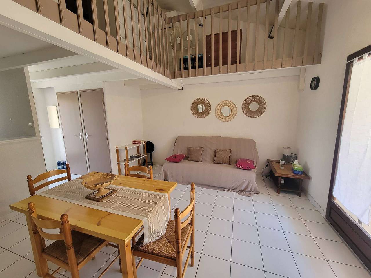 Appartement de vacances entier, Jolie maison dans résidence sécurisée avec piscine commune, 4 couchages , 400 m de la plage de Portiragnes Plag in Portiragnes Plage, Portiragnes