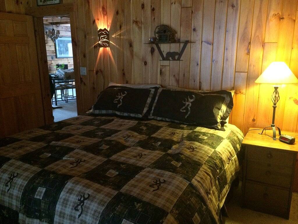 Blockhaus im Wald in Wyoming County