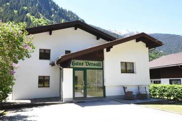 Location de vacances pour 14 personnes, avec jardin et balcon dans Partenen