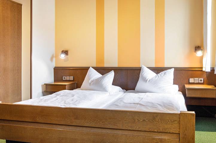 Zimmer 2 - Doppelzimmer mit Wi-Fi in Lehrberg, Romantische Straße