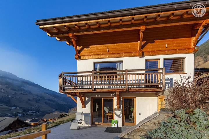 Gîte pour 6 personnes, avec terrasse dans Arêches - 3