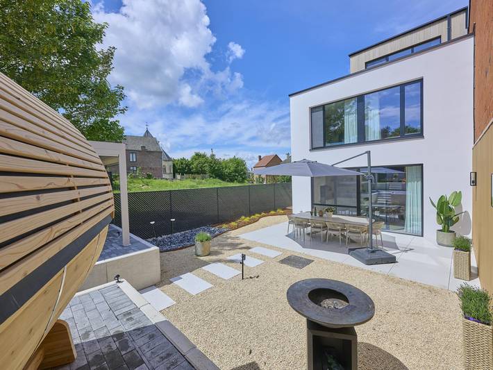 Maison de vacances pour 10 personnes, avec Jacuzzi et Terrasse ainsi que Jardin et Sauna à Oupeye
