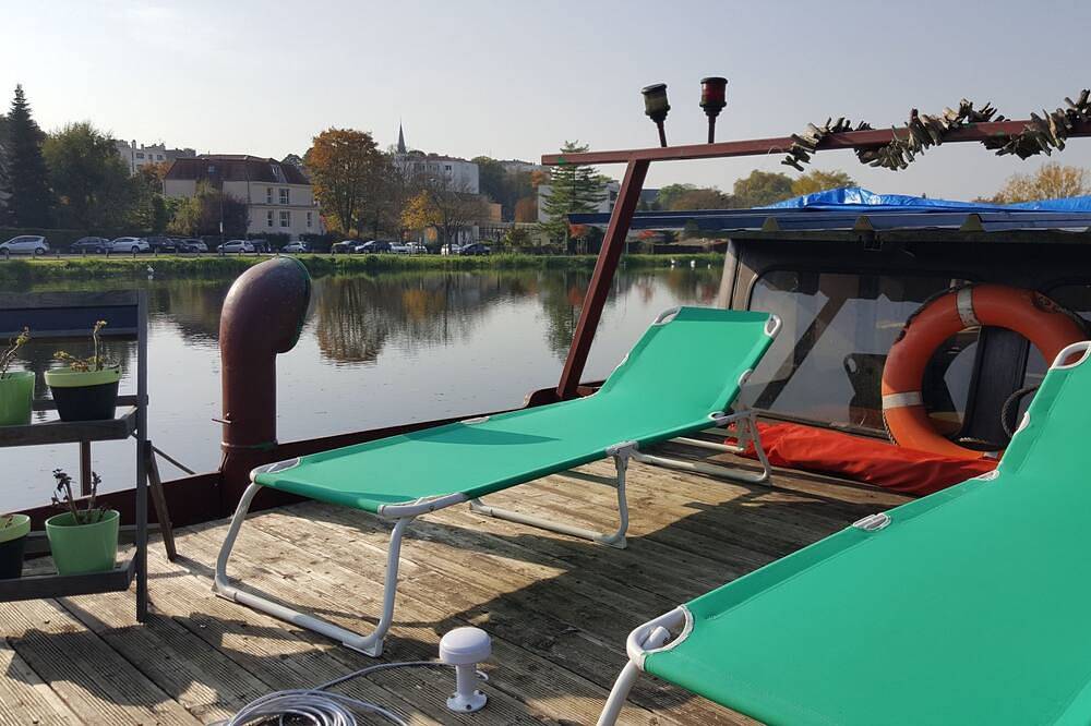 Le grand large, l'hébergement au fil de l'eau in Montigny-lès-Metz, Metz-Campagne