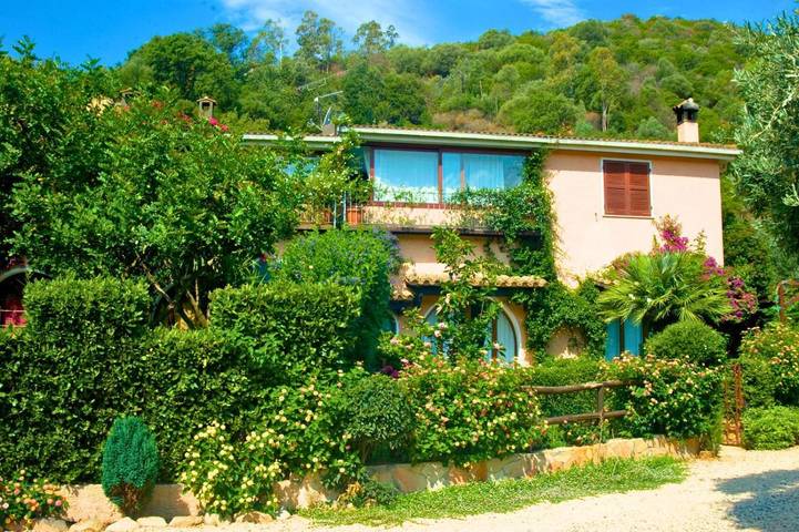 B&b per 2 persone, con Giardino a Domus De Maria