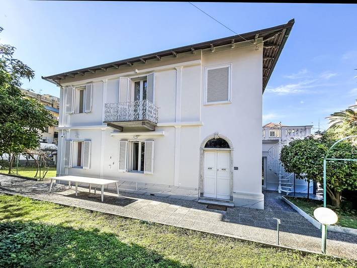 Vakantiewoning voor 5 personen, with Balkon and Terras as well as Tuin in Moneglia