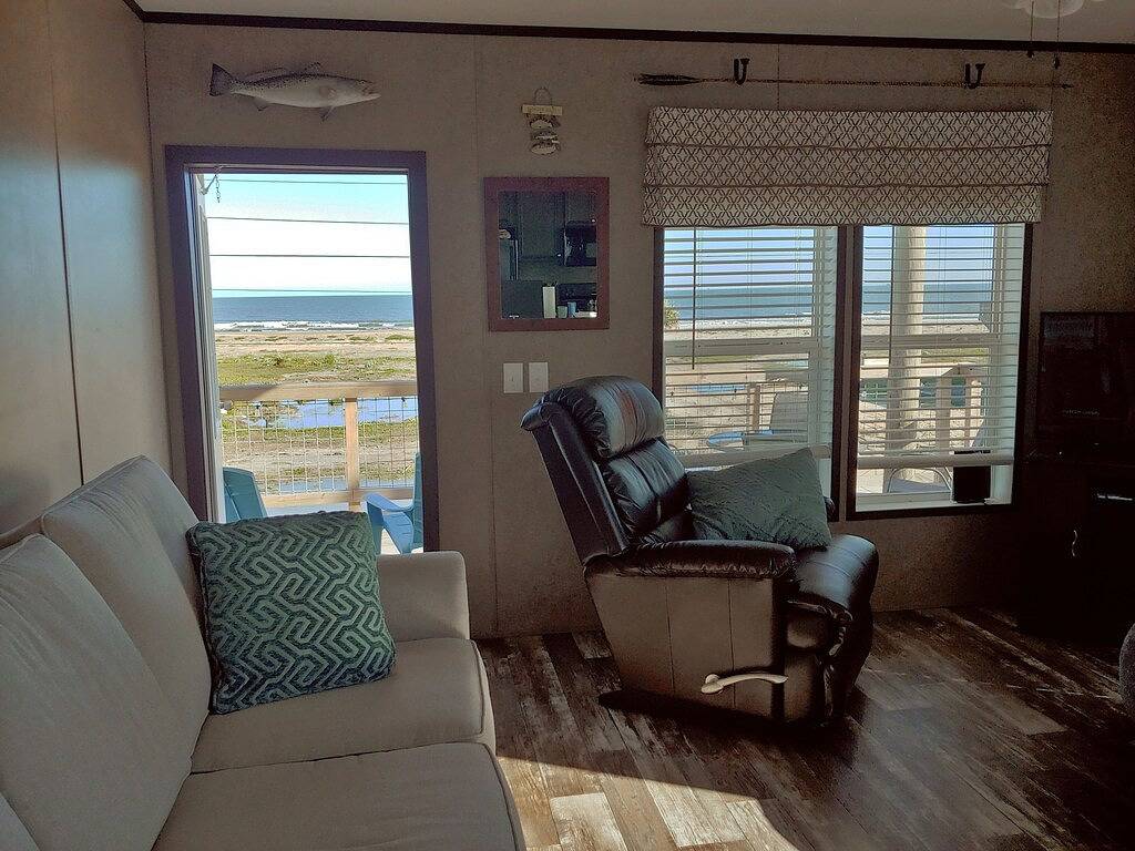 Rica Rico - Beach View Getaway in Grand Isle, Jefferson Parish