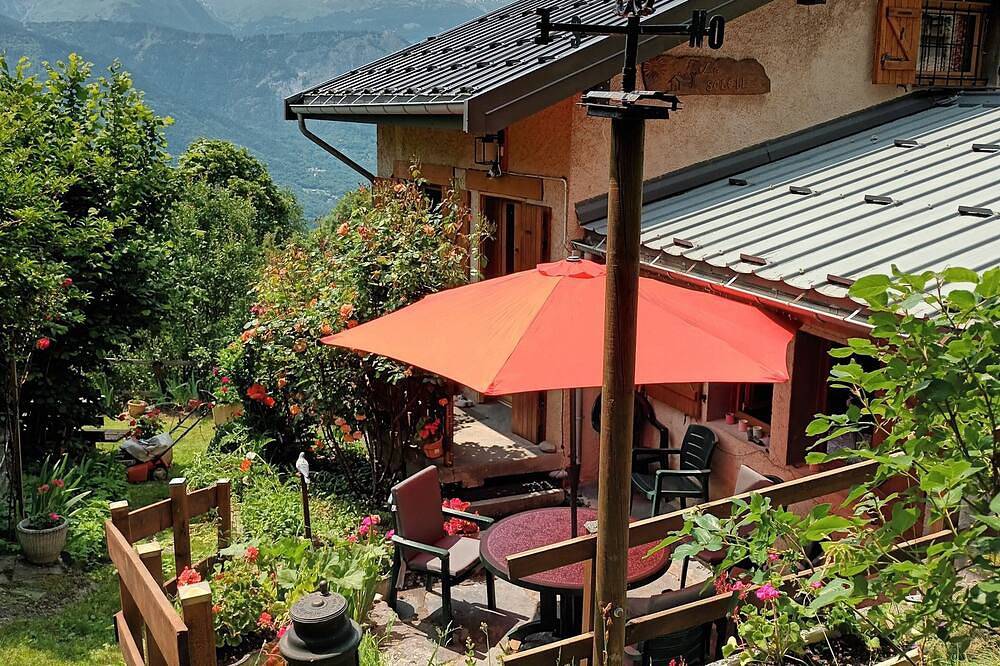 Chalet De Montagne At 1170 m Hameau De La Commune De Orelle. Summer Winter in Orelle, Region Saint-Jean-de-Maurienne