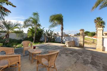 Maison De Vacances pour 9 Personnes dans Torre Lapillo, Golfe de Tarente, Photo 3