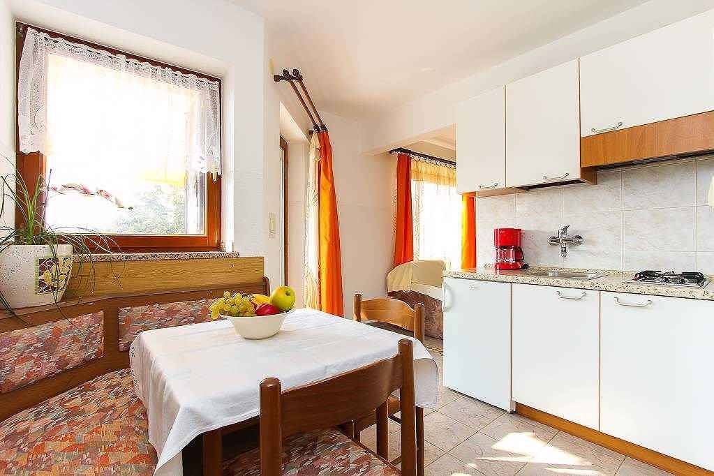 Ganzes Studio, Studio mit Balkon und Klimaanlage  in Medulin Stadt, Medulin