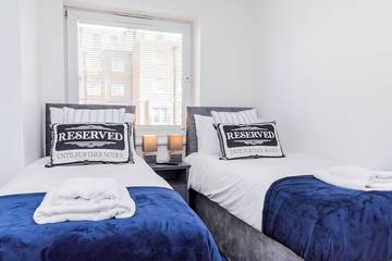 Apartment for 5 People in Basingstoke, Hampshire, Photo 1