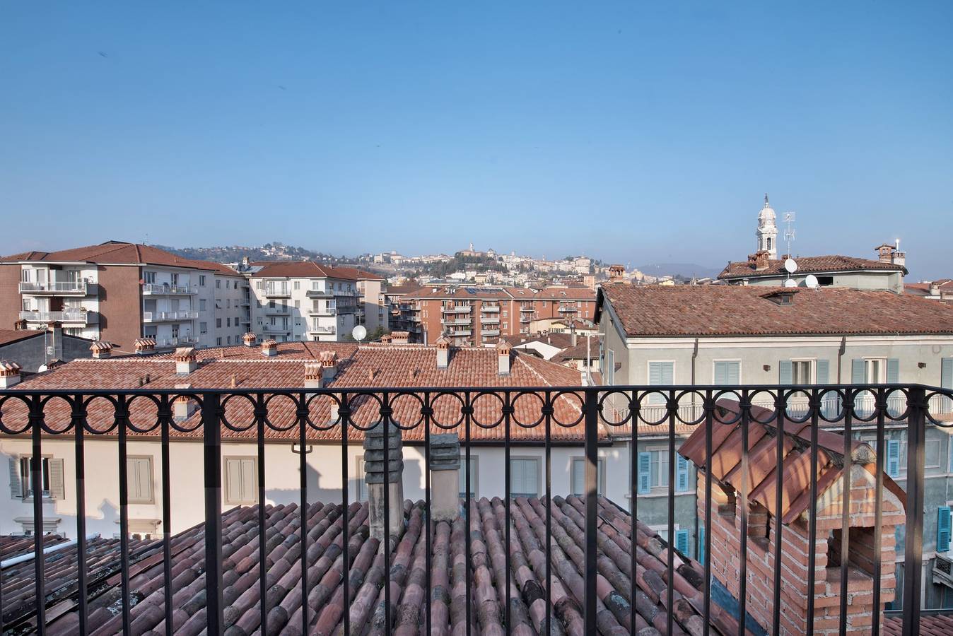 Appartamento intero, Appartamento 'Casa Vacanze Civetta' con terrazza condivisa e Wi-Fi in Bergamo, Provincia di Bergamo
