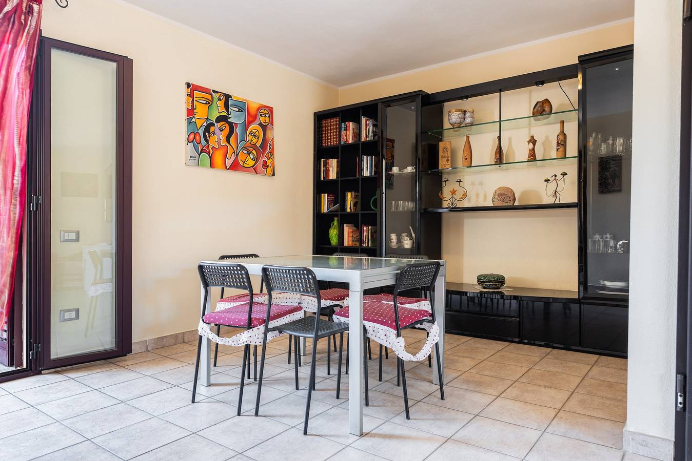 Casa vacanze 'Magy House' con terrazza privata in Quartu Sant'Elena, Campidano