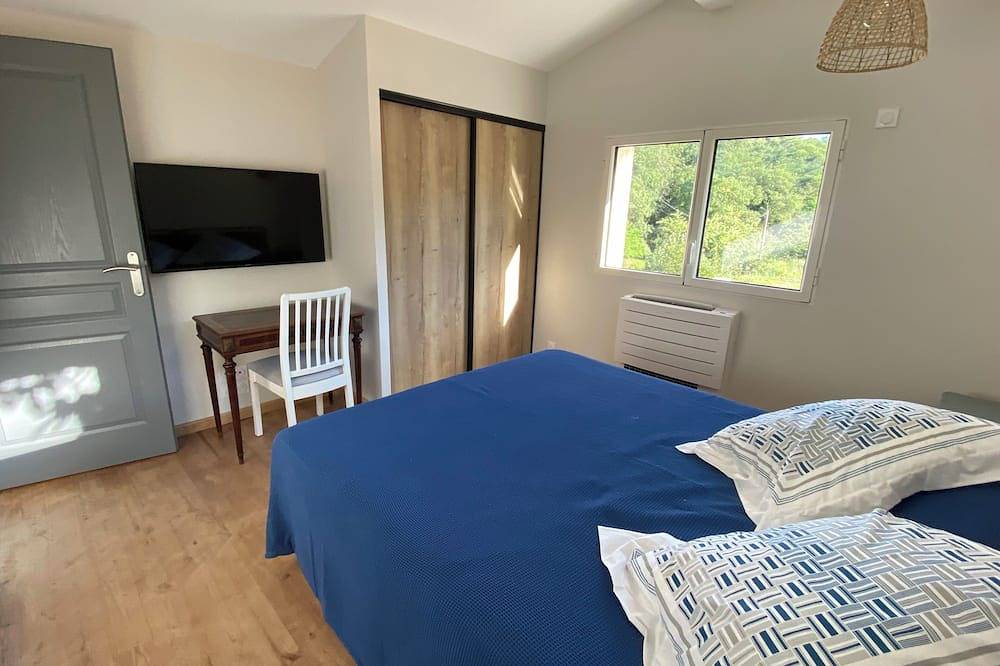 Maison a la campagne pour 8 personnes avec spa pool house entourée d oliviers in Carsan, Région de Nîmes
