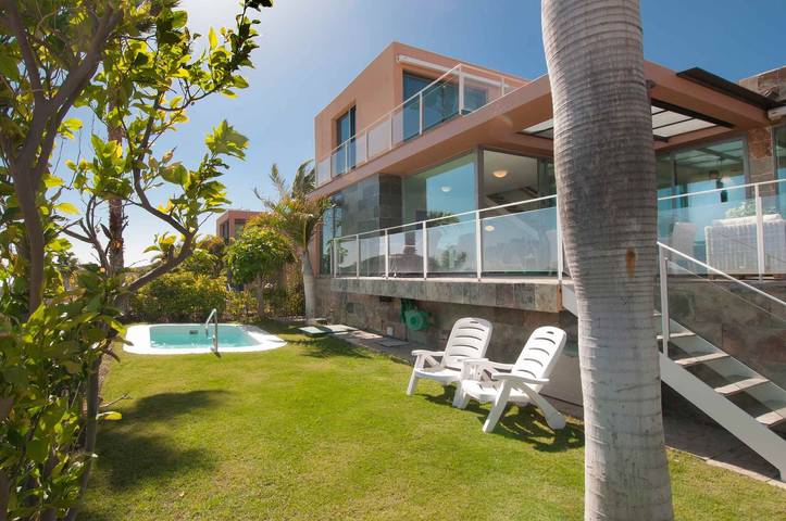 Villa voor 4 personen, with Balkon and Terras as well as Tuin in Salobre