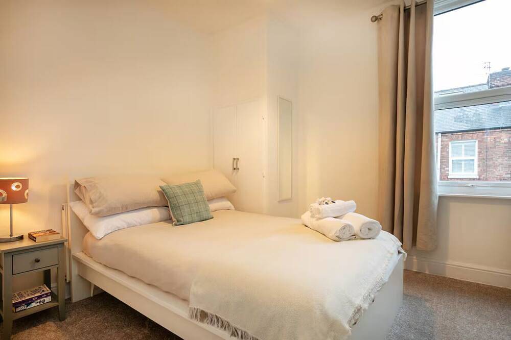 Spacious 3-Bed Home Near Nottingham City Centre - Pass the Keys in Nottingham, Midlands del Este