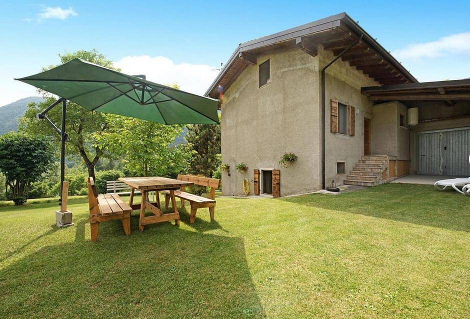 Stabol Cottage in Tremosine, Prealpi Gardesane