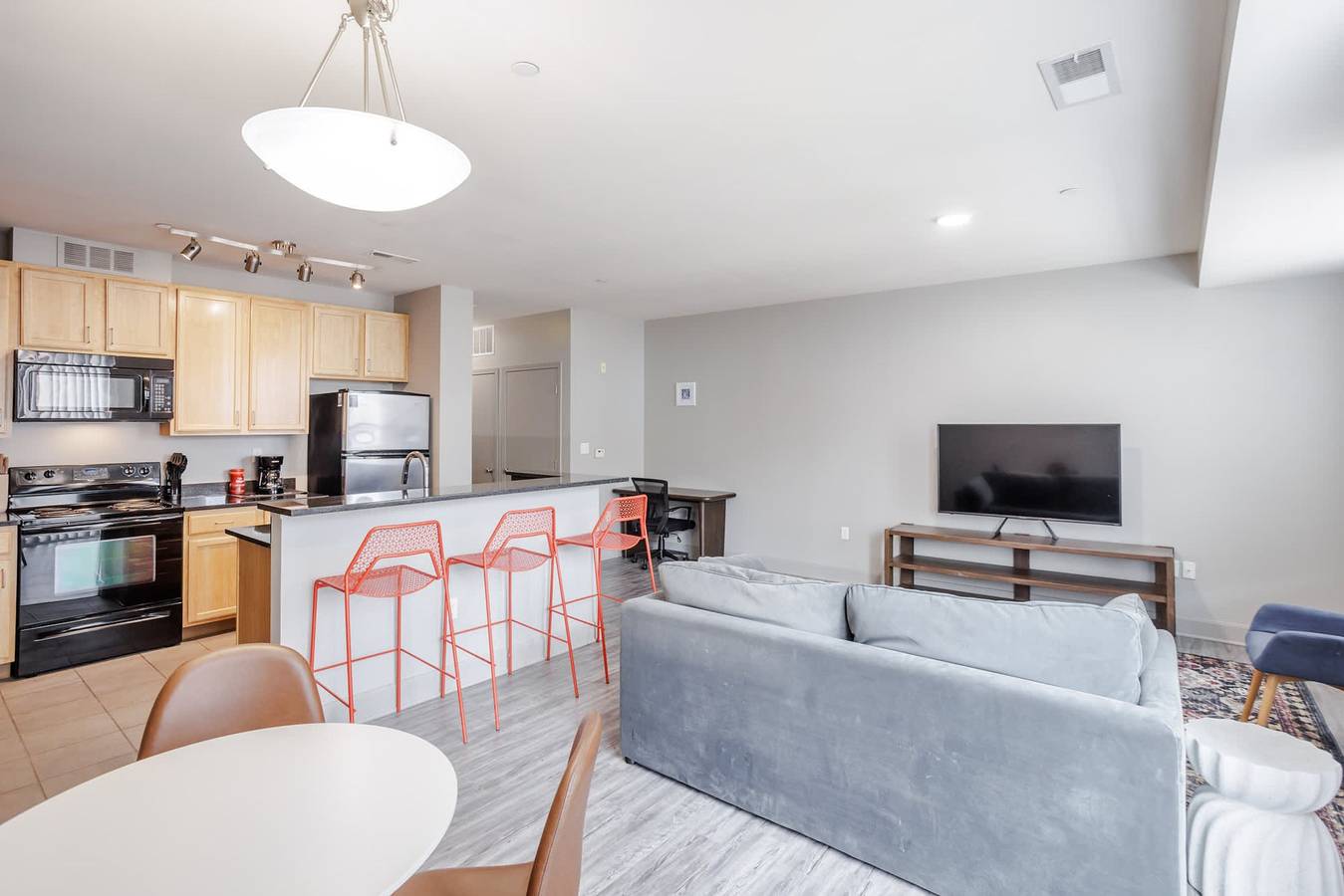 Ganze Wohnung, 1Br 1Ba Cozysuites at the Banks in Cincinnati, Hamilton County (OH)