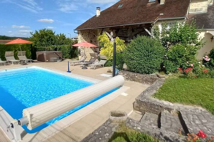 Location de vacances pour 15 personnes, avec Balcon ainsi que Jacuzzi et Jardin à Roffey
