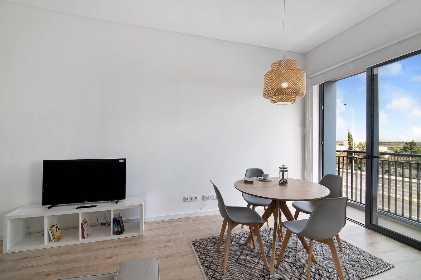 Appartement "Formosa Home" met Uitzicht op het Meer, Balkon & Wi-Fi, foto 14