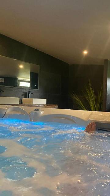 Chambre d’hôte pour 2 personnes, avec jacuzzi à Lannion
