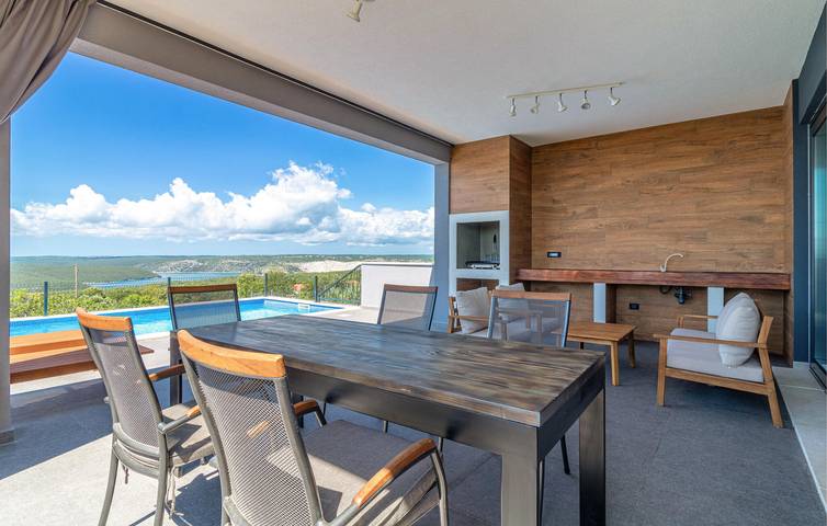 Gemütliche 1-Zimmer-Wohnung mit Pool und Terrasse, 2 km vom Strand entfernt in Raša, Ostküste Istrien