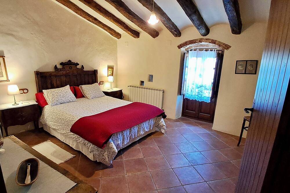 Casa Seperan - 3 bedroom villa among vineyards with private pool in Alt Penedès, Barcelona Binnenland