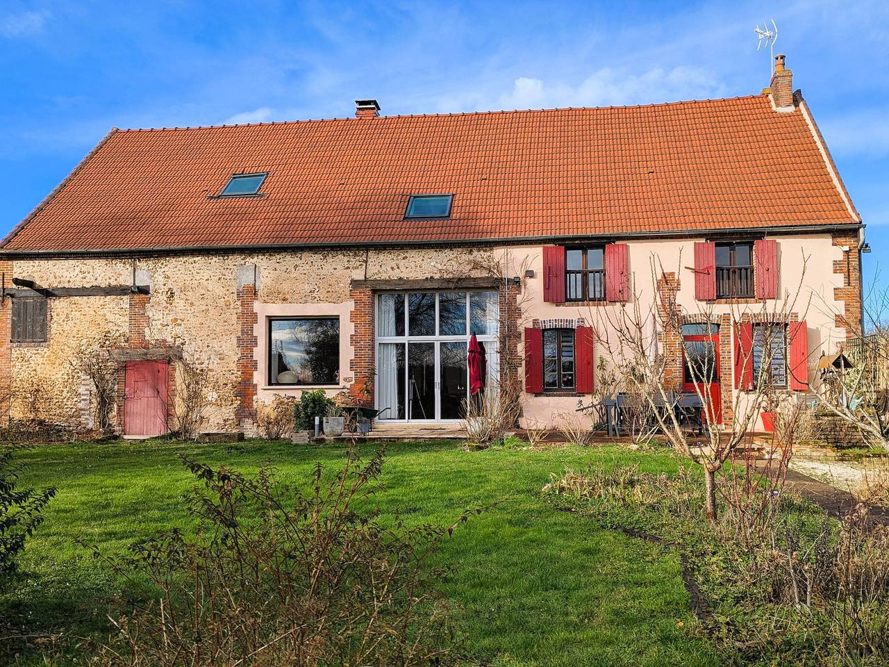 Charmante fermette rénovée - 10 pers. in Saint-Martin-d'Ordon, Yonne