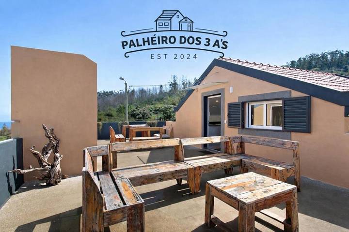 Gîte pour 4 personnes, avec terrasse et vue, animaux acceptés dans Achadas da Cruz - 3