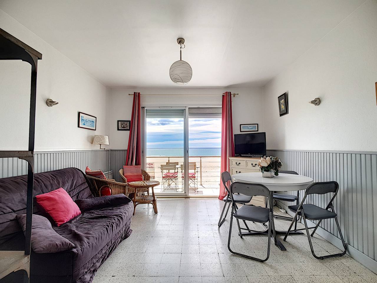 Ganze Wohnung, Ferienwohnung für 4 Pers., 1. Reihe, Parkplatz, Südbalkon, Meerblick, Palavas-les-Flots in Palavas-les-Flots, Côte d'Améthyste