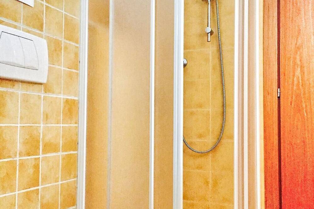 Ganze Wohnung, Arancio Apartment in the centre of Verbania Intra in Intra (Verbania), Comune di Verbania