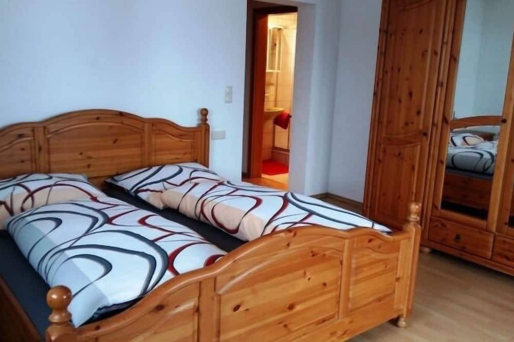 Ganze Wohnung, Ferienwohnung Klausenberg, 90qm mit Balkon in Reit im Winkl, Bayerische Alpen
