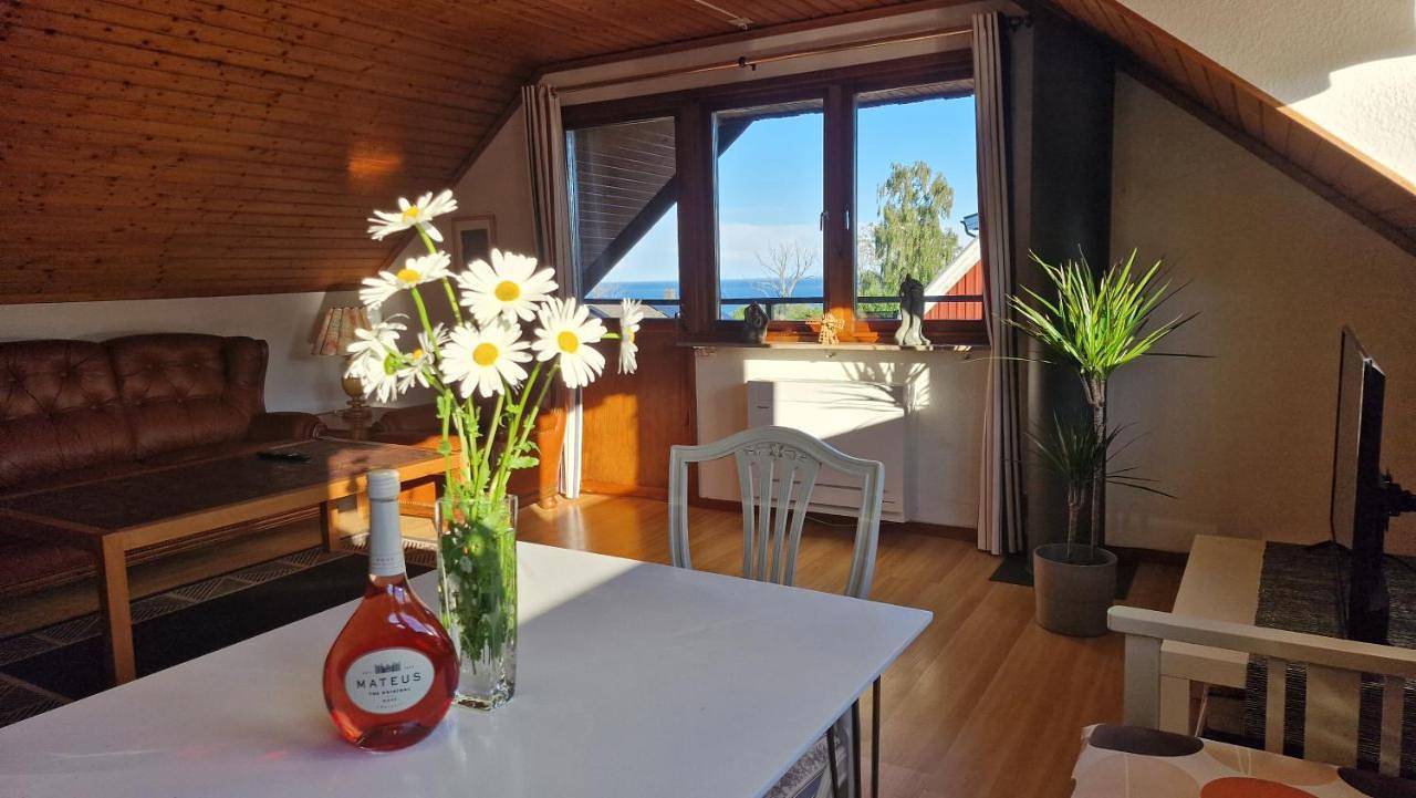 Hel lägenhet, Two-Bedroom Apartment in Simrishamn, Österlen