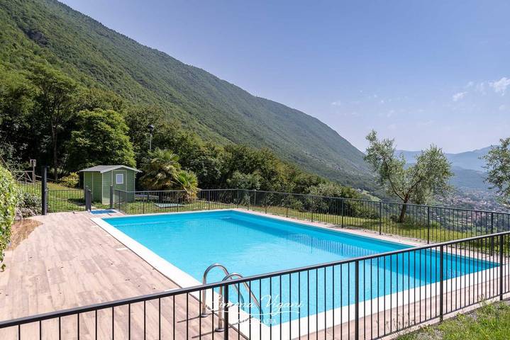 Ganze Wohnung, Ferienwohnung für 2 Personen mit Garten in Ranzanico, Prealpi Bergamasche Orientali
