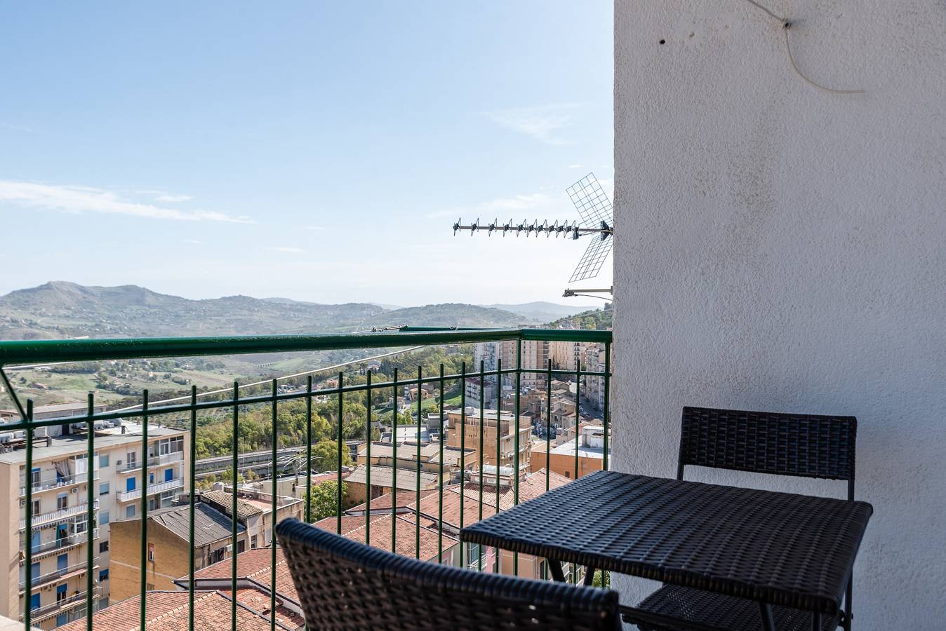 Camera 'Stanza Seme' con balcone, Wi-Fi e aria condizionata in Agrigento, Provincia di Agrigento