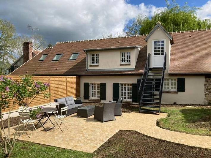 Gîte pour 4 personnes, avec jardin et vue à Dampsmesnil