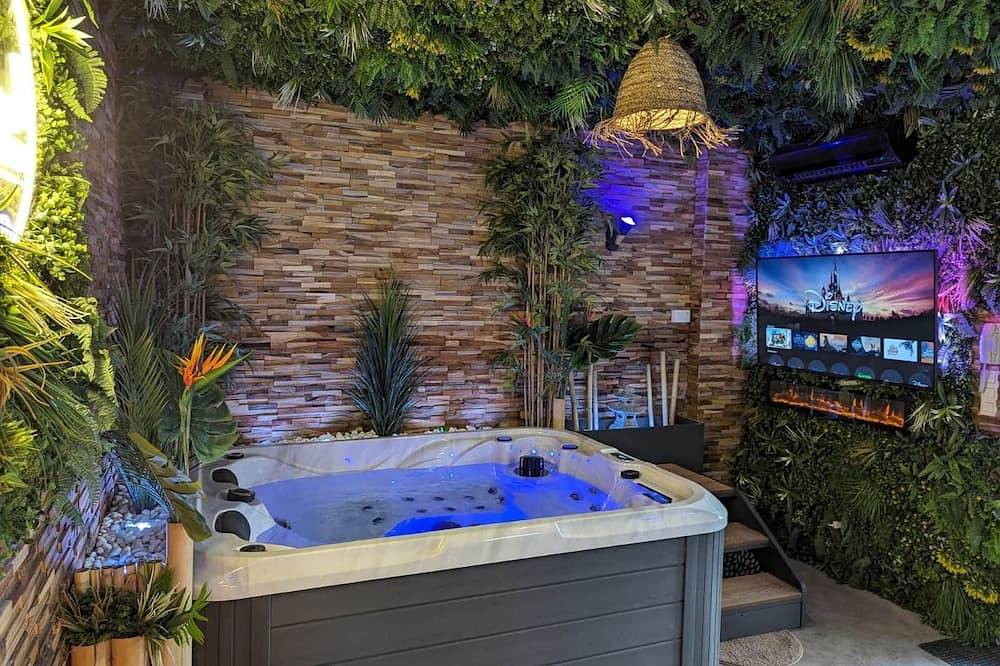 La Bay Secrète Love Room in Sorgues, Vaucluse