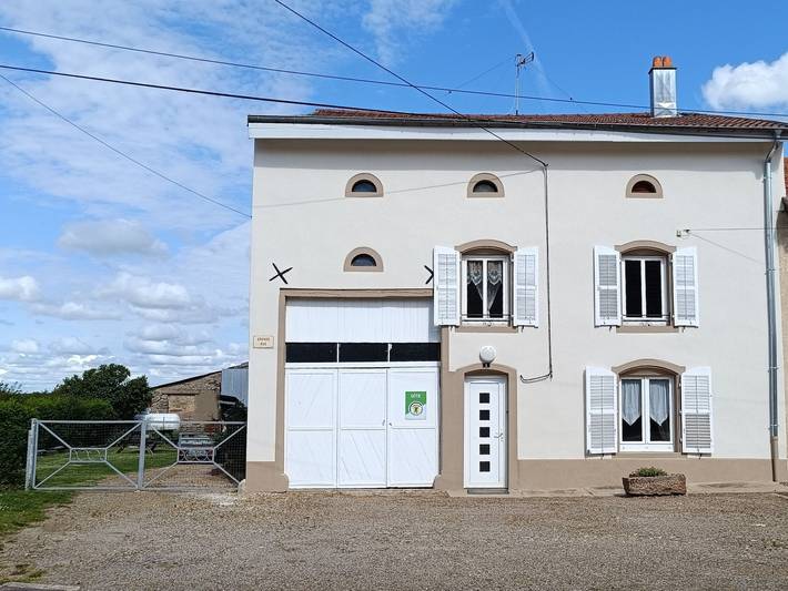 Gîte pour 6 personnes, avec Terrasse et Jardin