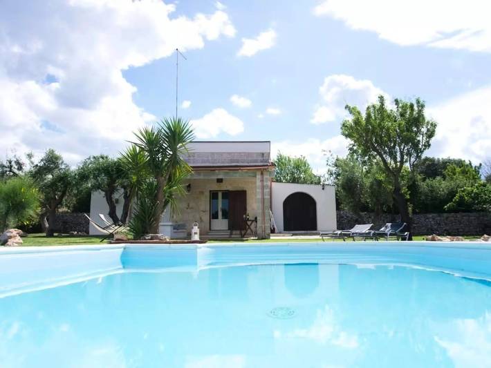 Ferienhaus für 4 Personen, mit Garten und Pool in Certosa