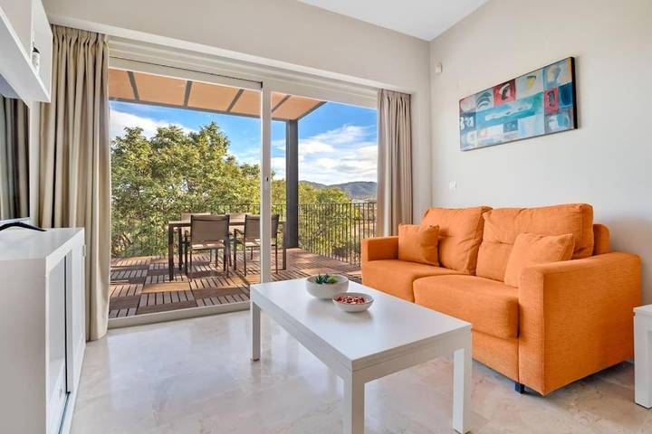 Appartement de vacances pour 4 personnes, avec jardin ainsi que piscine et vue