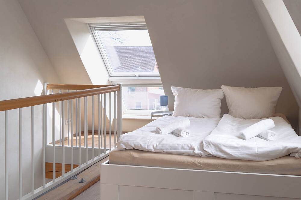 Ganze Wohnung, Remark Studios: Historisches und modernes Apartment in Burgwedel, Hannover und Umgebung