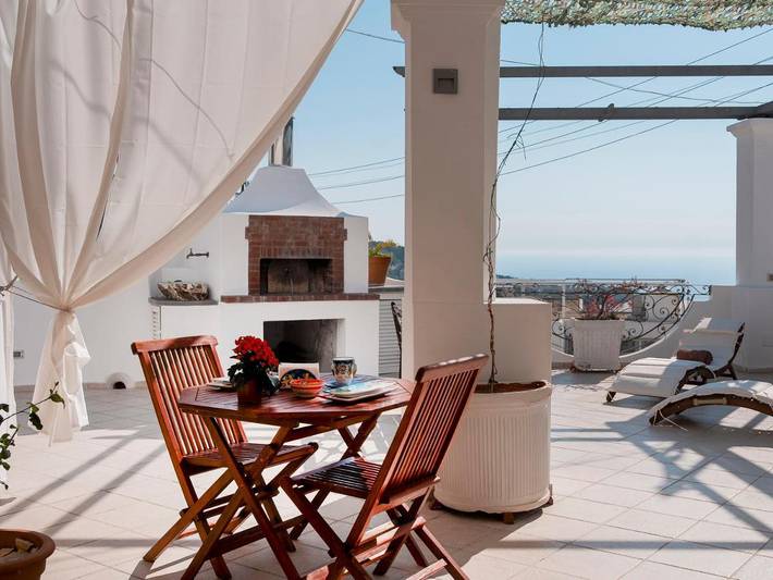 Location de vacances pour 2 personnes, avec terrasse et vue à Anacapri - 2
