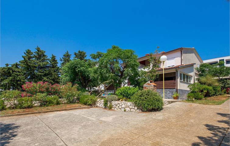 Ferienhaus für 8 Personen, mit Terrasse auf Rab