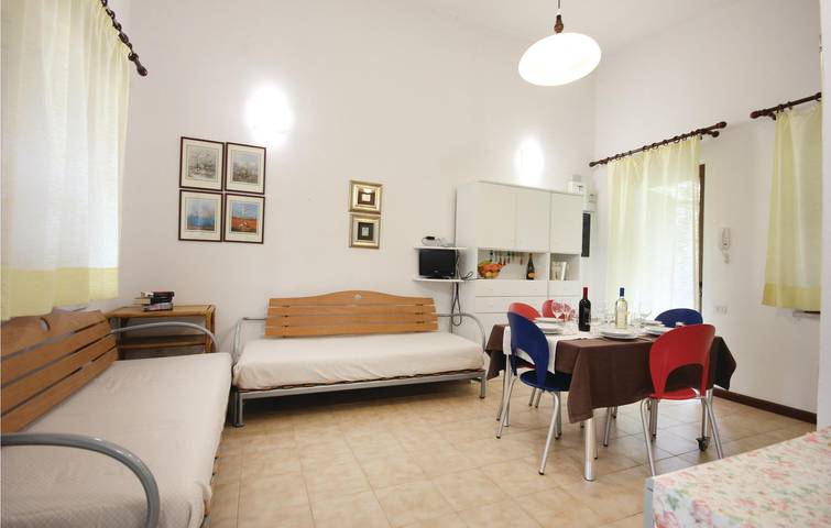 A 200 m dalla spiaggia di Costa Rei: WiFi, Letto matrimoniale, Cucina, Giardino. in Costa Rei, Muravera