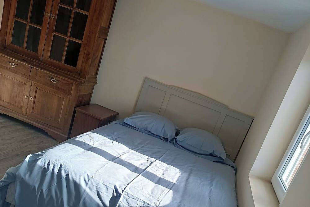 Appartement entier, Appartement calme a Raismes  parking et wifi gratuits. Spa sauna avec supplément in Raismes, Région de Valenciennes