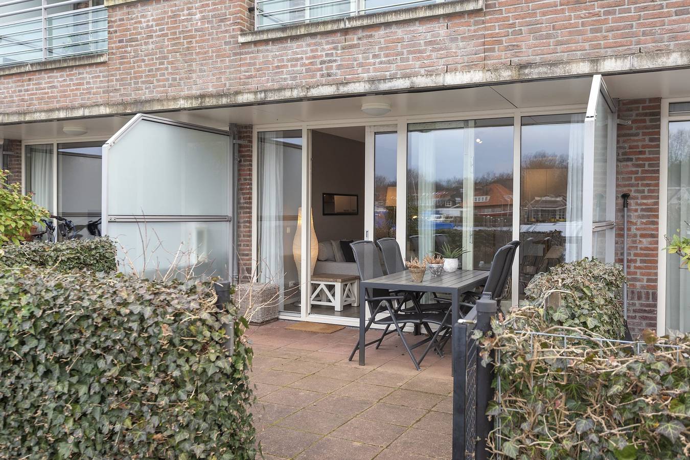 Geheel appartement, Ruimtelijk luxe appartement op de begane grond - Kaag Resort 7 in Warmond, Nederlandse Noordzeekust